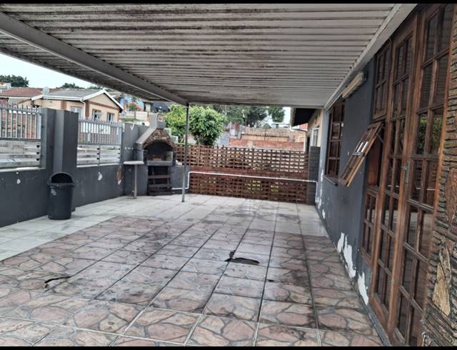 3 BEDROOM HOUSE FOR SALE IN AUSTERVILLE